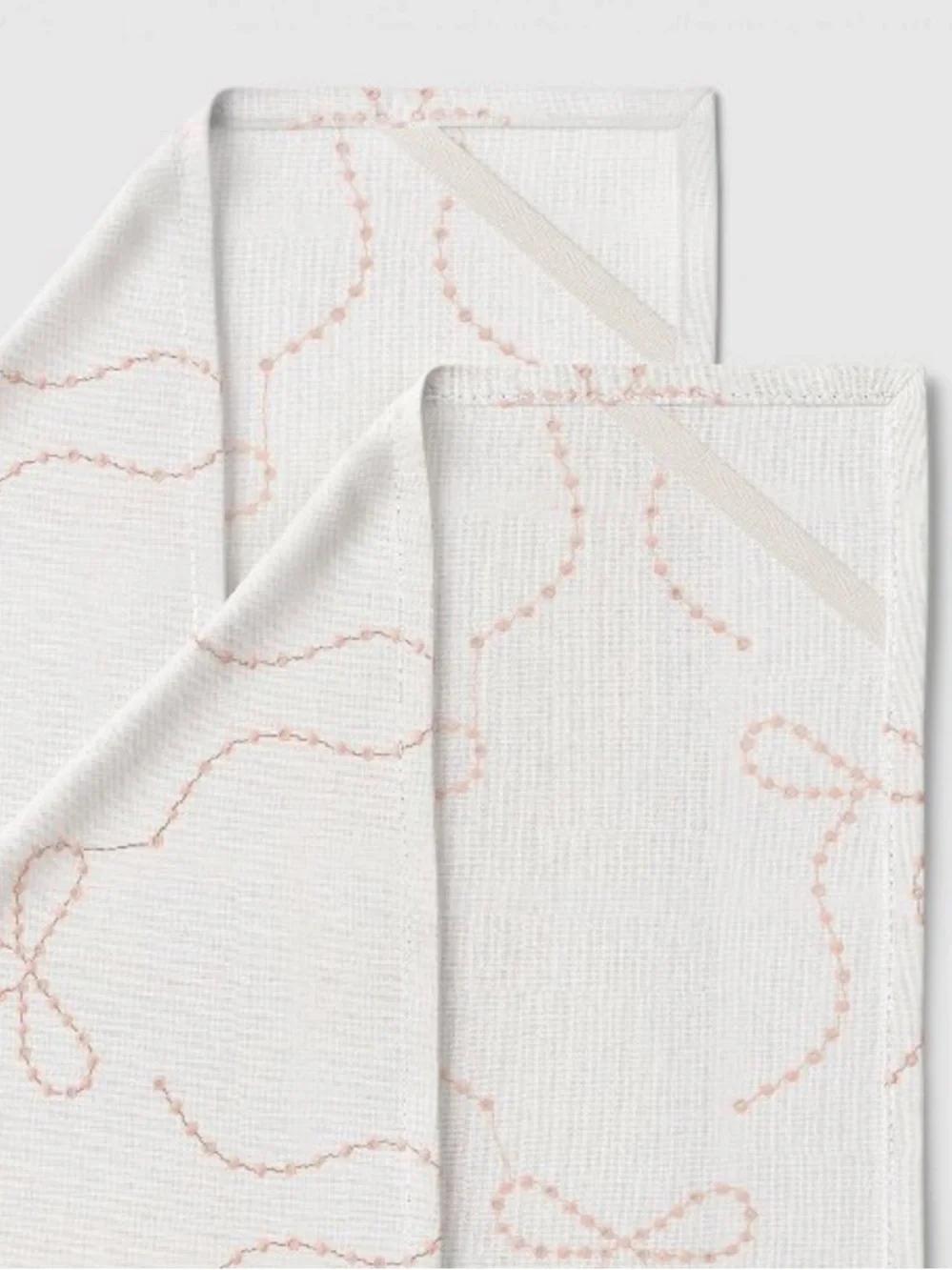 ROOM ESSENTIALS NWT 2pk Bow with Lace Trim Kitchen Towels